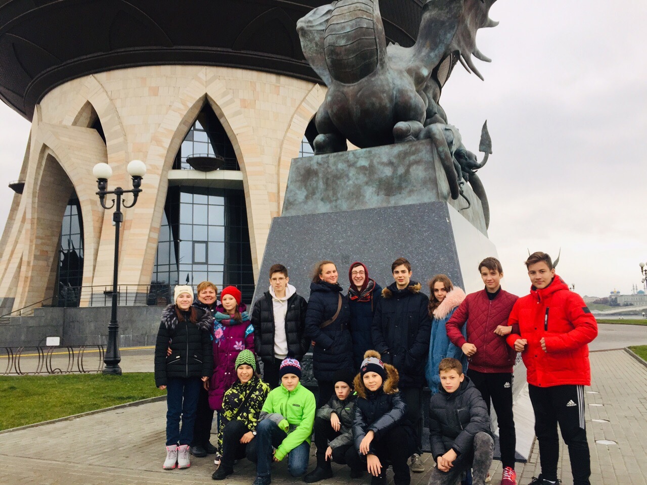Школьники на экскурсии в Казани